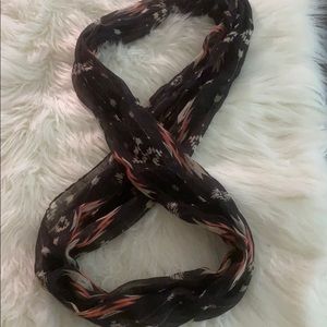 Women Aztec print infinity scarf